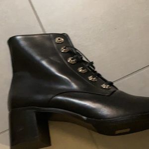 Freda Salvatore ace boot